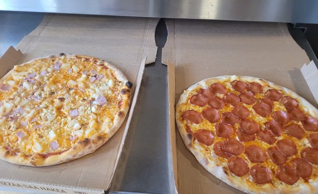 Pizzan toimitus - ? metroasema Lauttasaari paikkakunnalla Helsinki –  arvostelut, osoitteet, valokuvat 